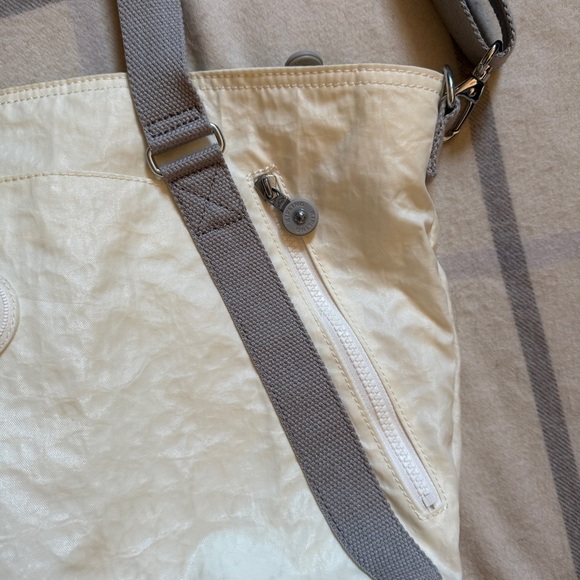 Kipling Cream and Gray Overnight Tote Bag - Picture 6 of 14